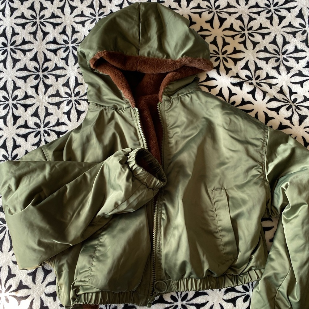 Reversible short jacket
